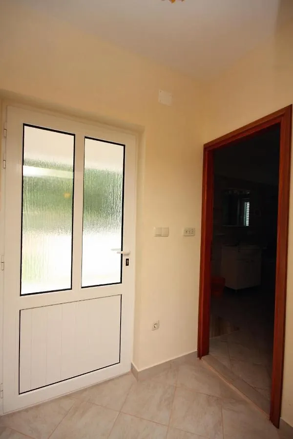 Apartments With A Parking Space Kampor, Rab - 5018 Kampor