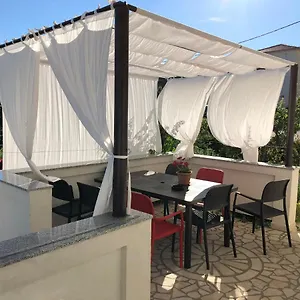 Mikelic Apartment