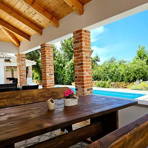 Homes Sintija Ferienhaus